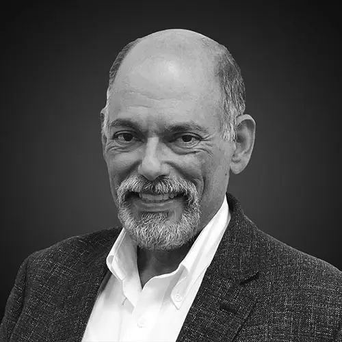 Armando Montalvo headshot